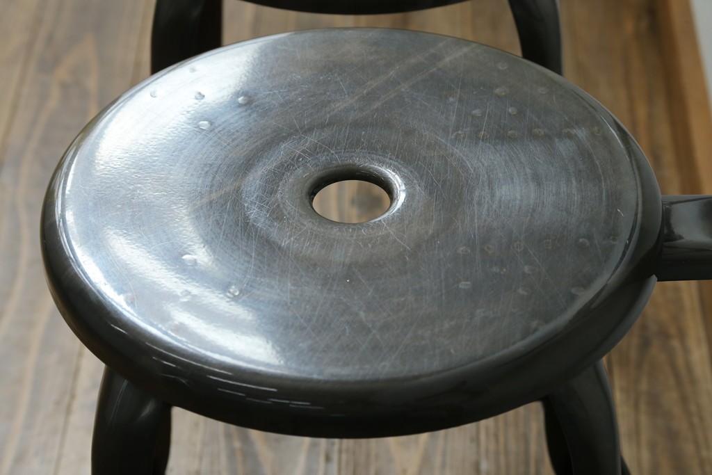 中古　美品　フランス　オールスチール製　Whale Tail(ホエールテイル・チェア)　工業用チェアの名作!　Nicolle Chair(ニコルチェア)4脚セット　定価(4脚合計)約23万円　(R-085731)