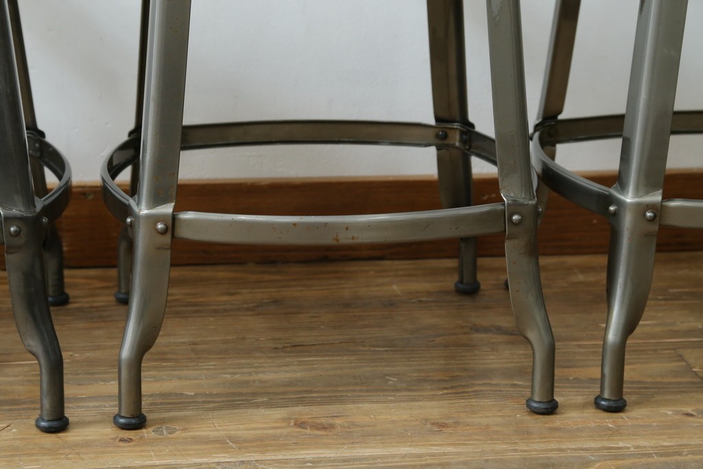 中古　美品　フランス　オールスチール製　Whale Tail(ホエールテイル・チェア)　工業用チェアの名作!　Nicolle Chair(ニコルチェア)4脚セット　定価(4脚合計)約23万円　(R-085731)