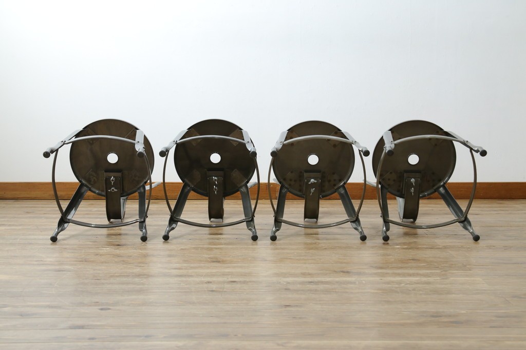 中古　美品　フランス　オールスチール製　Whale Tail(ホエールテイル・チェア)　工業用チェアの名作!　Nicolle Chair(ニコルチェア)4脚セット　定価(4脚合計)約23万円　(R-085731)