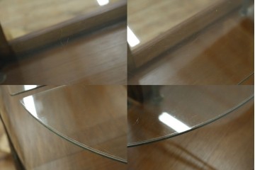和製アンティーク　昭和レトロ　曲面ガラスが美しいタイル付きのL型ガラスケース　(R-085732)
