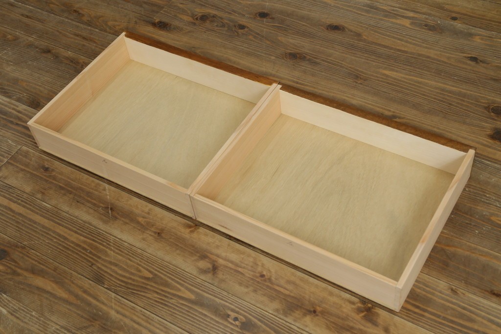 和製アンティーク　昭和レトロ　曲面ガラスが美しいタイル付きのL型ガラスケース　(R-085732)
