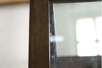 和製アンティーク　昭和レトロ　曲面ガラスが美しいタイル付きのL型ガラスケース　(R-085732)