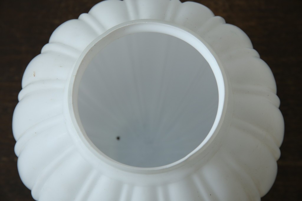 《引っ掛けシーリング式ペンダントライト加工費込み》　和製アンティーク　大正～昭和初期　縦溝の意匠が柔らかな陰影を描くペンダントライト　(R-085733)