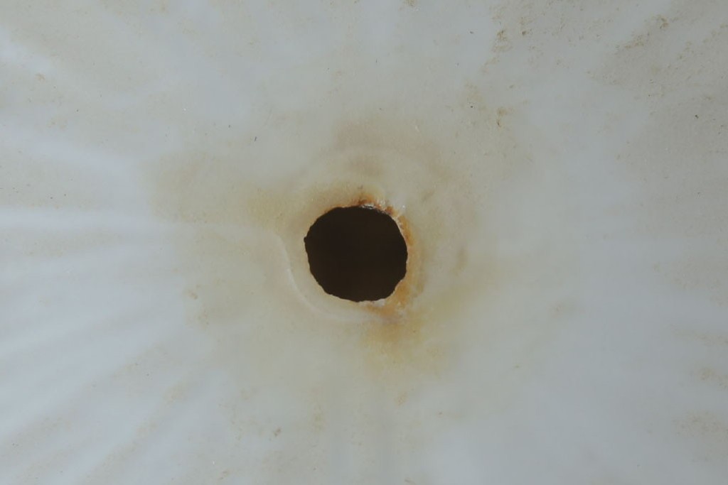 《引っ掛けシーリング式ペンダントライト加工費込み》　和製アンティーク　乳白色の縦筋シェードが上品なぼんぼり型ペンダントライト　(R-085735)