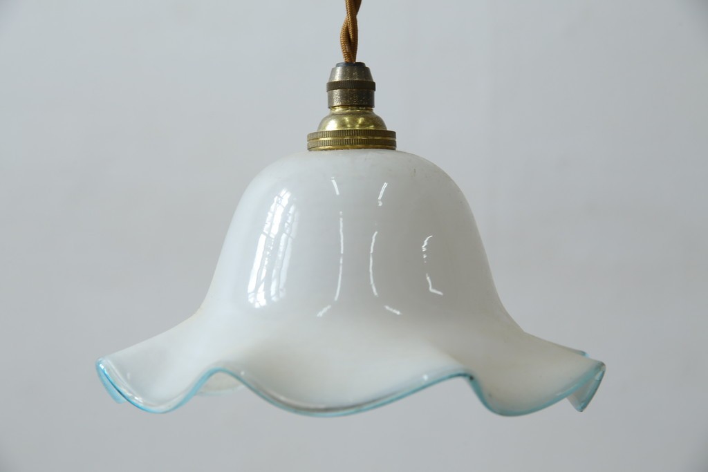 イギリスヴィンテージ　青縁フリルシェードのペンダントライト　(R-085738)