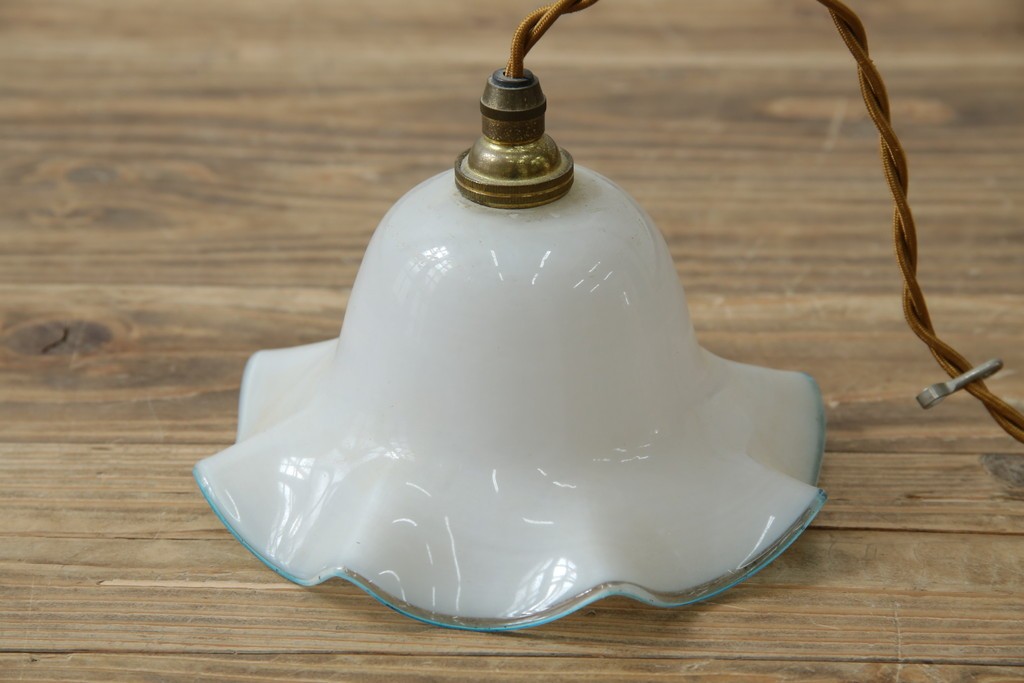 イギリスヴィンテージ　青縁フリルシェードのペンダントライト　(R-085738)