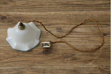 イギリスヴィンテージ　青縁フリルシェードのペンダントライト　(R-085738)