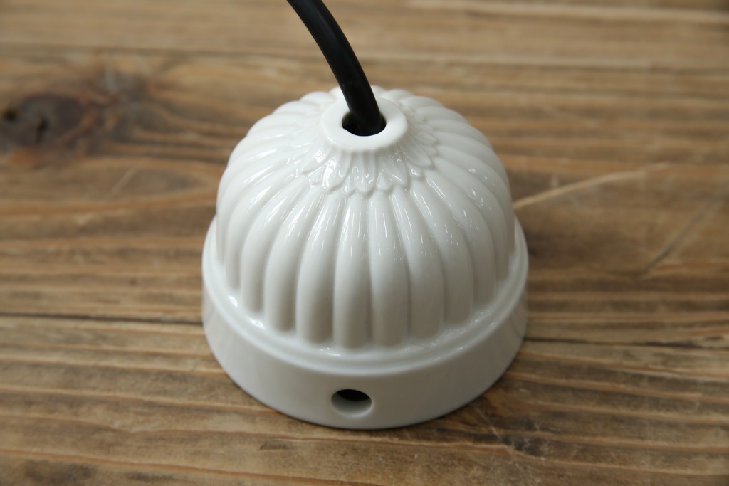 和製アンティーク　真鍮飾りの透かし模様がアクセントのペンダントライト　(R-085739)