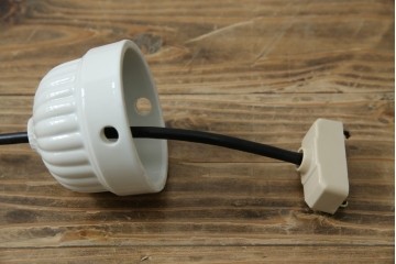 和製アンティーク　真鍮飾りの透かし模様がアクセントのペンダントライト　(R-085739)