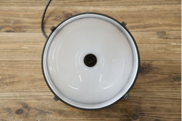 和製アンティーク　真鍮飾りの透かし模様がアクセントのペンダントライト　(R-085739)