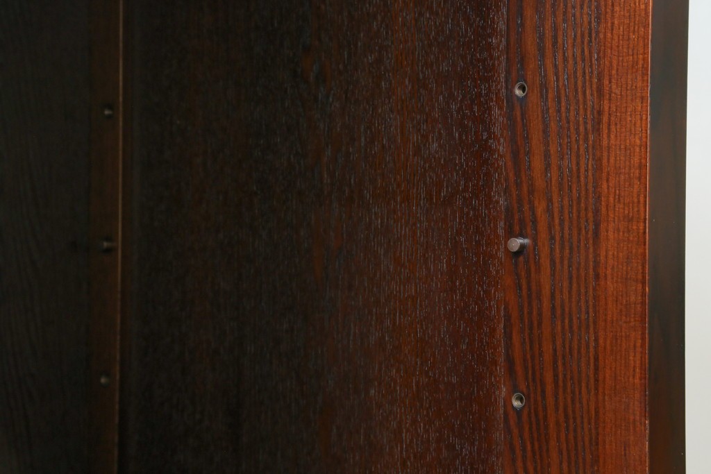 中古　美品　タモ材　落ち着いた佇まいで空間に取り入れやすい水屋箪笥　(R-085741)