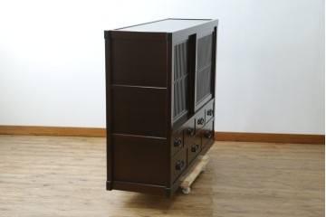 中古　美品　タモ材　落ち着いた佇まいで空間に取り入れやすい水屋箪笥　(R-085741)