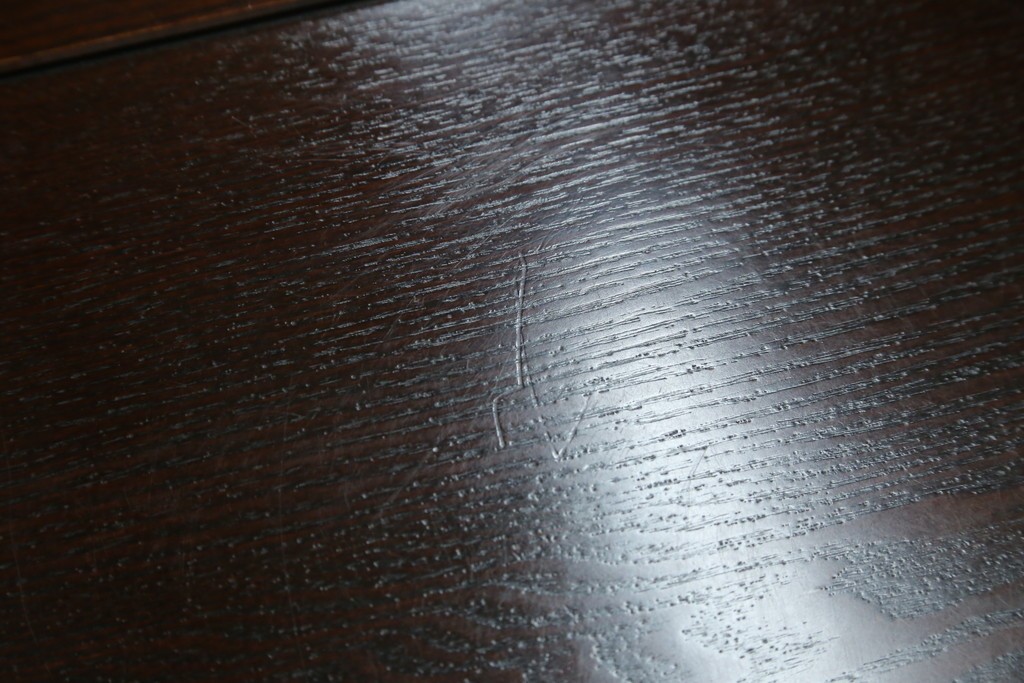 中古　美品　タモ材　落ち着いた佇まいで空間に取り入れやすい水屋箪笥　(R-085741)