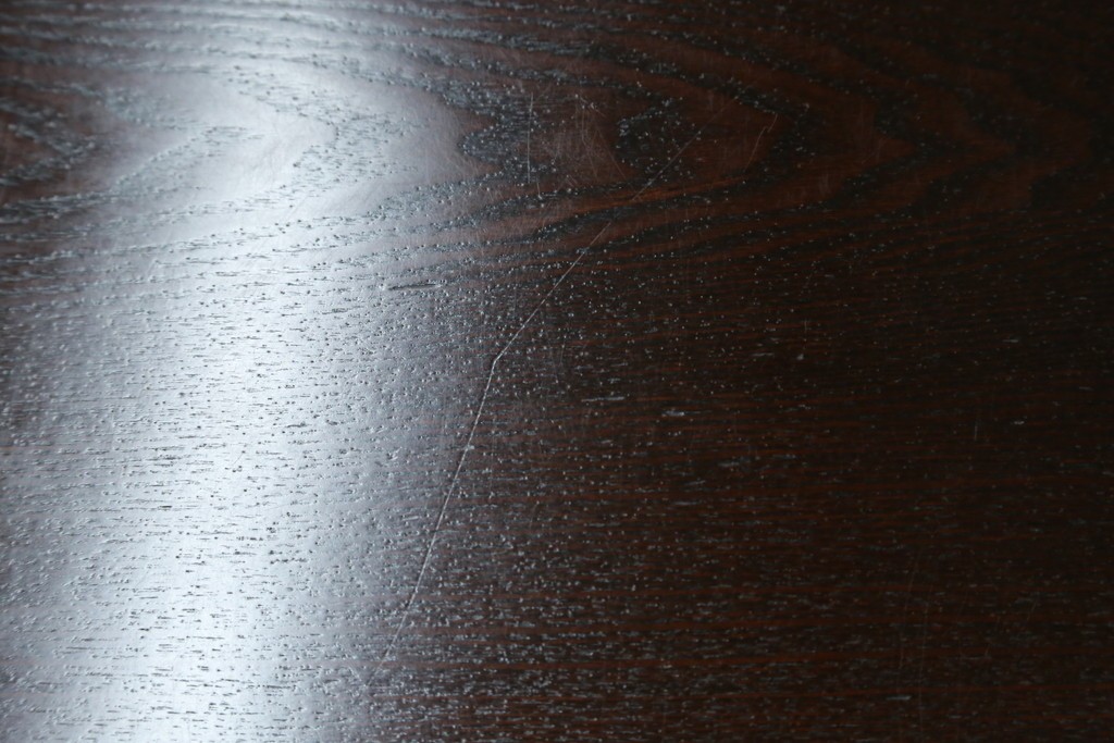 中古　美品　タモ材　落ち着いた佇まいで空間に取り入れやすい水屋箪笥　(R-085741)