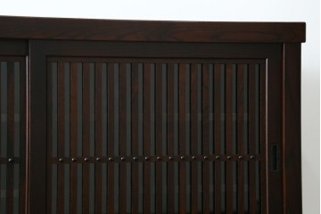 中古　美品　タモ材　落ち着いた佇まいで空間に取り入れやすい水屋箪笥　(R-085741)