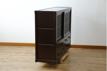 中古　美品　タモ材　落ち着いた佇まいで空間に取り入れやすい水屋箪笥　(R-085741)