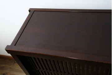 中古　美品　タモ材　落ち着いた佇まいで空間に取り入れやすい水屋箪笥　(R-085741)