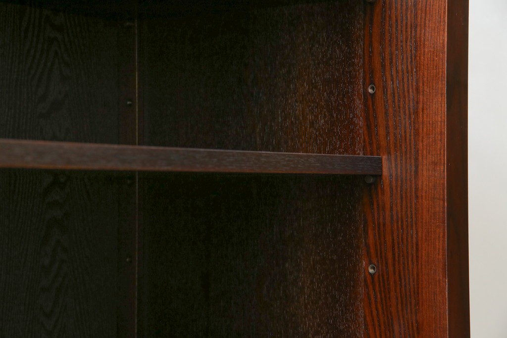 中古　美品　タモ材　落ち着いた佇まいで空間に取り入れやすい水屋箪笥　(R-085741)