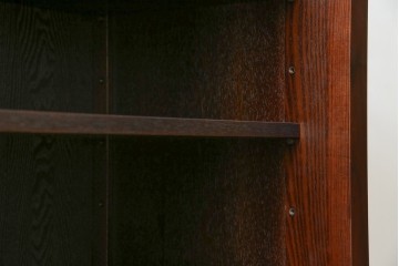 中古　美品　タモ材　落ち着いた佇まいで空間に取り入れやすい水屋箪笥　(R-085741)