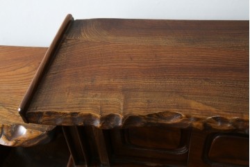 和製ヴィンテージ　特注　工芸家具　総欅(ケヤキ)材　漆塗り　凝ったデザインが存在感抜群の民芸飾り棚　(R-085742)