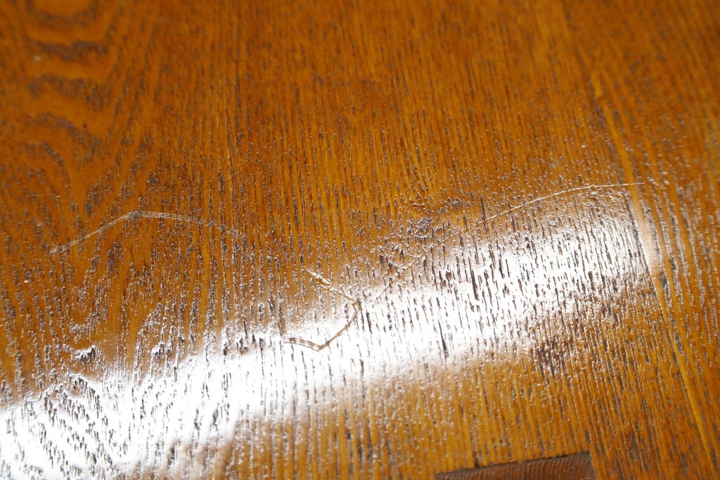 中古　美品　ガラス格子戸と重厚な金具が印象的な両面使いの階段箪笥　(R-085743)