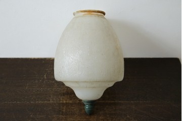 《引っ掛けシーリング式ペンダントライト加工費込み》　和製ヴィンテージ　ミルクガラス　可憐なシルエットのペンダントライト　(R-085744)