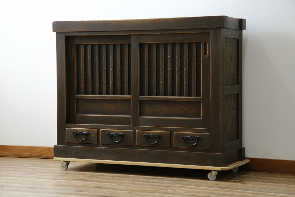 中古　美品　飛騨産業　JAPAN PROVINCIAL(ジャパンプロヴィンシャル)　格子戸の意匠が趣深い帳場箪笥　定価約95万円　(R-085751)