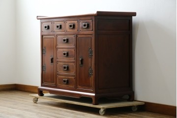 中古　国産指物工芸家具　花梨(カリン)材　オリエンタル　李朝デザイン×象嵌が目を引くキャビネット　定価推定約70万円以上　(R-085752)