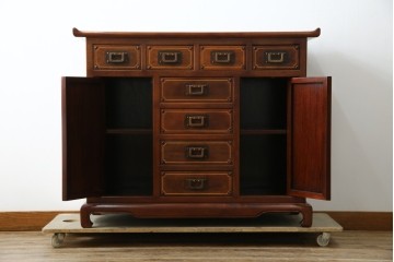 中古　国産指物工芸家具　花梨(カリン)材　オリエンタル　李朝デザイン×象嵌が目を引くキャビネット　定価推定約70万円以上　(R-085752)