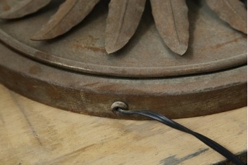 フランスヴィンテージ　ロートアイアン　植物モチーフの装飾が上品なフロアスタンド　(R-085753)