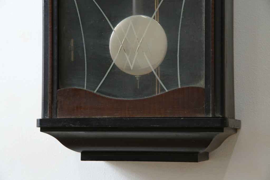 和製ヴィンテージ　日本時計(NIPPON CLOCK)　クラシカルな彫刻と木部の配色が上品な振り子時計　(R-085754)