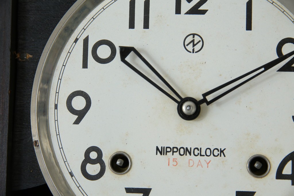 和製ヴィンテージ　日本時計(NIPPON CLOCK)　クラシカルな彫刻と木部の配色が上品な振り子時計　(R-085754)