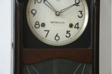 和製ヴィンテージ　日本時計(NIPPON CLOCK)　クラシカルな彫刻と木部の配色が上品な振り子時計　(R-085754)