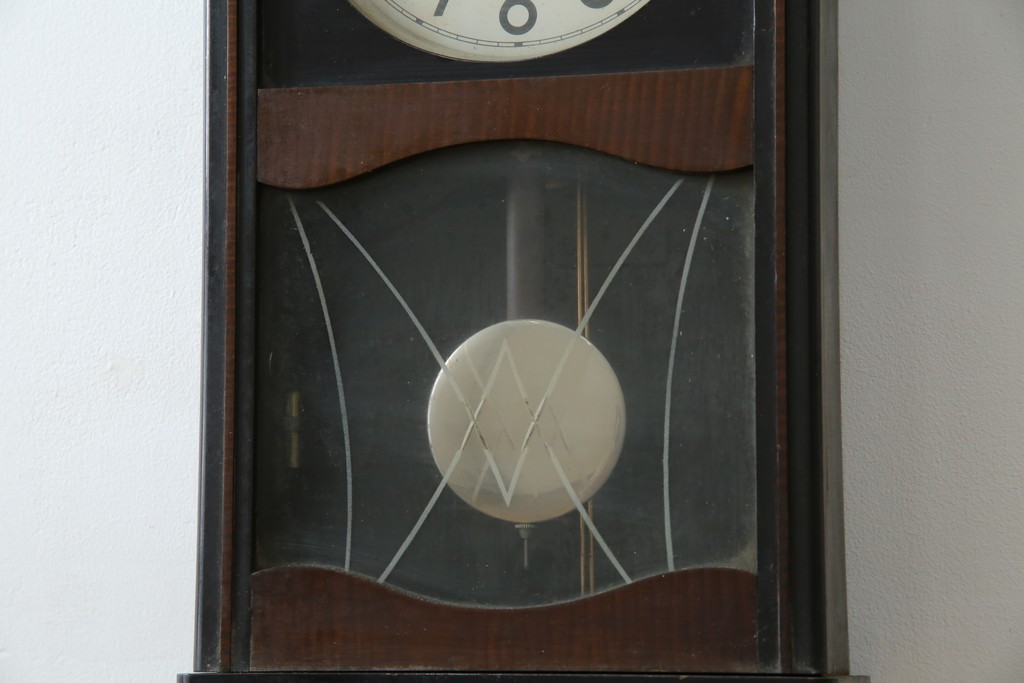 和製ヴィンテージ　日本時計(NIPPON CLOCK)　クラシカルな彫刻と木部の配色が上品な振り子時計　(R-085754)