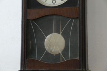 和製ヴィンテージ　日本時計(NIPPON CLOCK)　クラシカルな彫刻と木部の配色が上品な振り子時計　(R-085754)