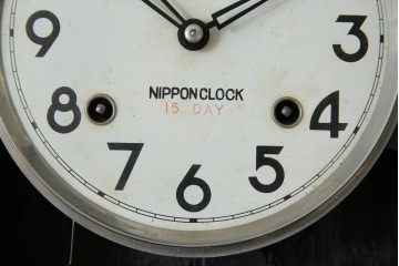 和製ヴィンテージ　日本時計(NIPPON CLOCK)　クラシカルな彫刻と木部の配色が上品な振り子時計　(R-085754)