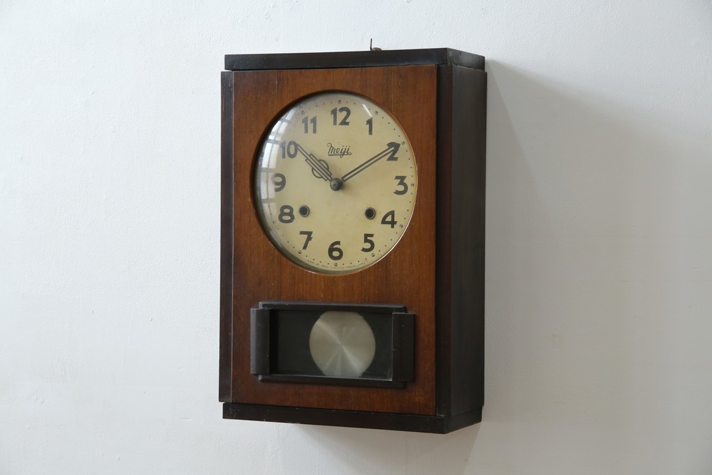 和製ヴィンテージ　Meiji(明治時計社)　ミッドセンチュリーテイストのお部屋にもぴったりなスクエア型の振り子時計　(R-085755)
