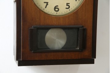 和製ヴィンテージ　Meiji(明治時計社)　ミッドセンチュリーテイストのお部屋にもぴったりなスクエア型の振り子時計　(R-085755)