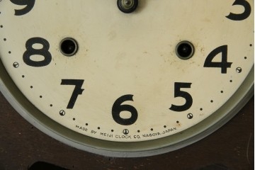 和製ヴィンテージ　Meiji(明治時計社)　ミッドセンチュリーテイストのお部屋にもぴったりなスクエア型の振り子時計　(R-085755)