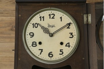 和製ヴィンテージ　Meiji(明治時計社)　ミッドセンチュリーテイストのお部屋にもぴったりなスクエア型の振り子時計　(R-085755)