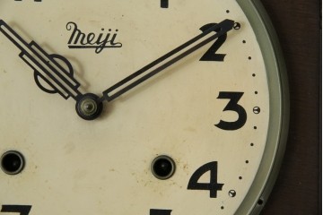 和製ヴィンテージ　Meiji(明治時計社)　ミッドセンチュリーテイストのお部屋にもぴったりなスクエア型の振り子時計　(R-085755)