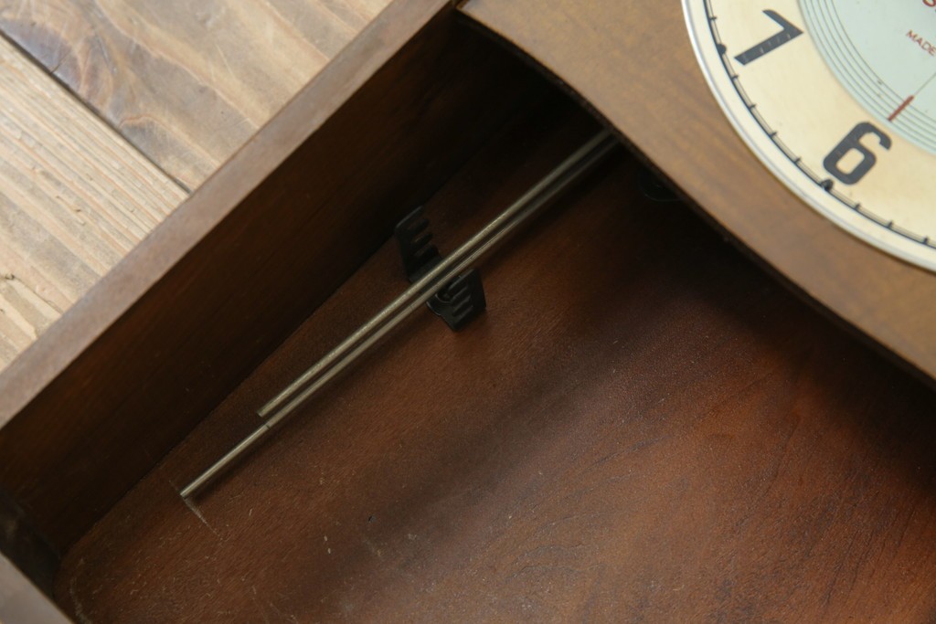 和製ヴィンテージ　精工舎(SEIKOSHA、セイコー)　ミッドセンチュリースタイルにおすすめのスクエア型振り子時計　(R-085757)