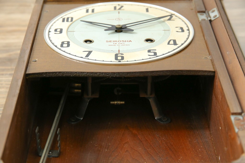 和製ヴィンテージ　精工舎(SEIKOSHA、セイコー)　ミッドセンチュリースタイルにおすすめのスクエア型振り子時計　(R-085757)
