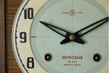 和製ヴィンテージ　精工舎(SEIKOSHA、セイコー)　ミッドセンチュリースタイルにおすすめのスクエア型振り子時計　(R-085757)