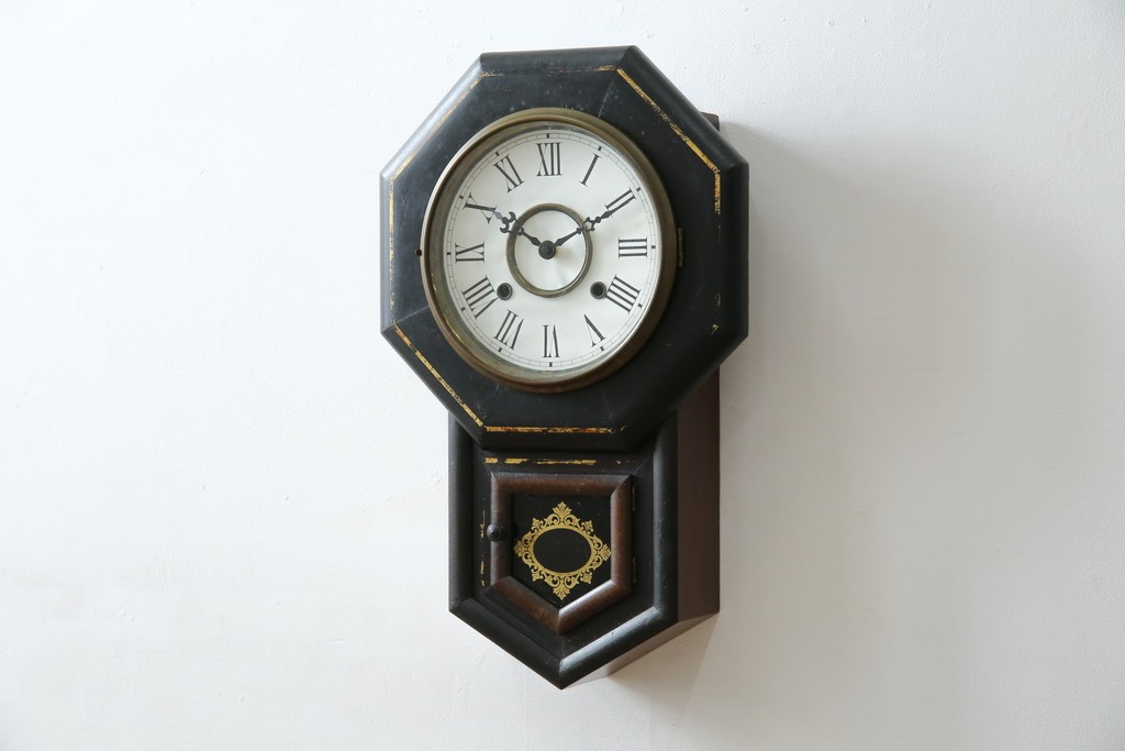 和製アンティーク　昭和初期　金彩の装飾が上品な八角振り子時計　(R-085758)