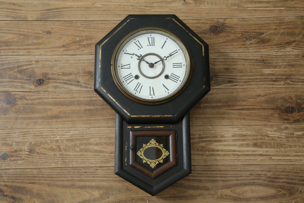 和製アンティーク　昭和初期　金彩の装飾が上品な八角振り子時計　(R-085758)