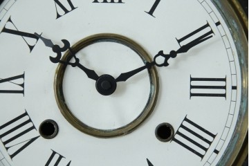 和製アンティーク　昭和初期　金彩の装飾が上品な八角振り子時計　(R-085758)