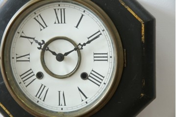 和製アンティーク　昭和初期　金彩の装飾が上品な八角振り子時計　(R-085758)