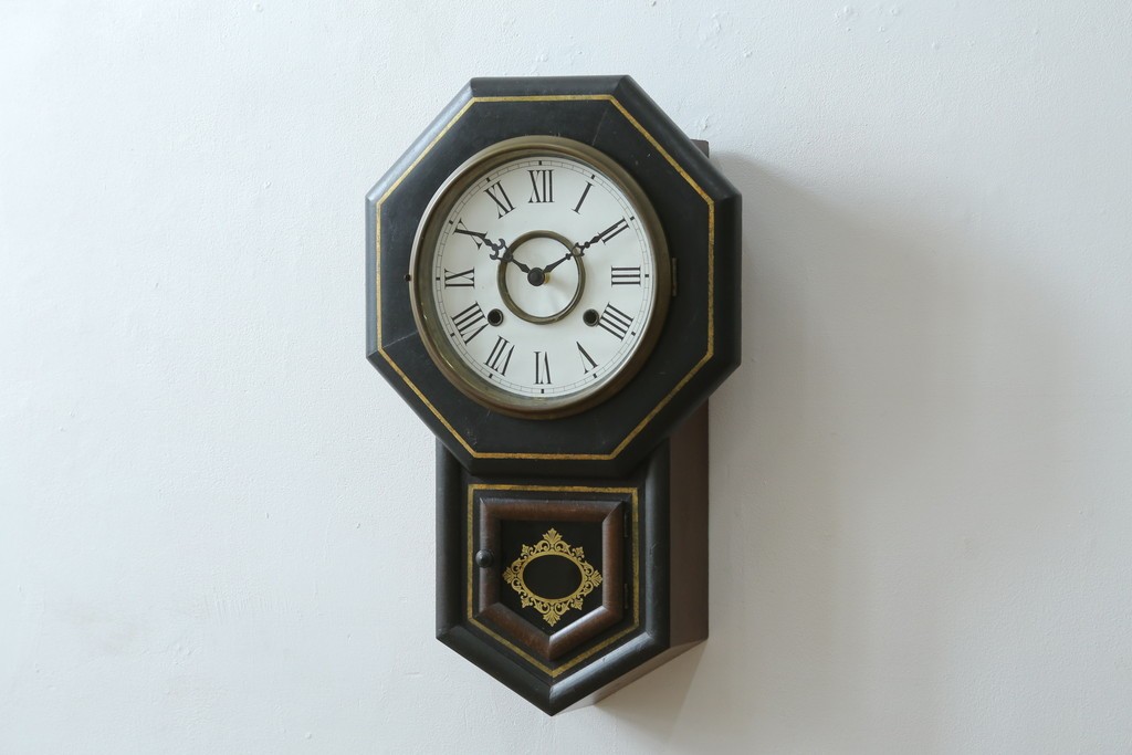 和製アンティーク　昭和初期　金彩の装飾が上品な八角振り子時計　(R-085758)