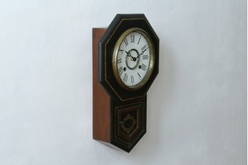 和製アンティーク　昭和初期　金彩の装飾が上品な八角振り子時計　(R-085758)